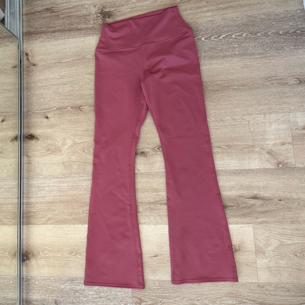 ALO Airbrush High-Waist Bootcut Legging in Pink Wild Rose